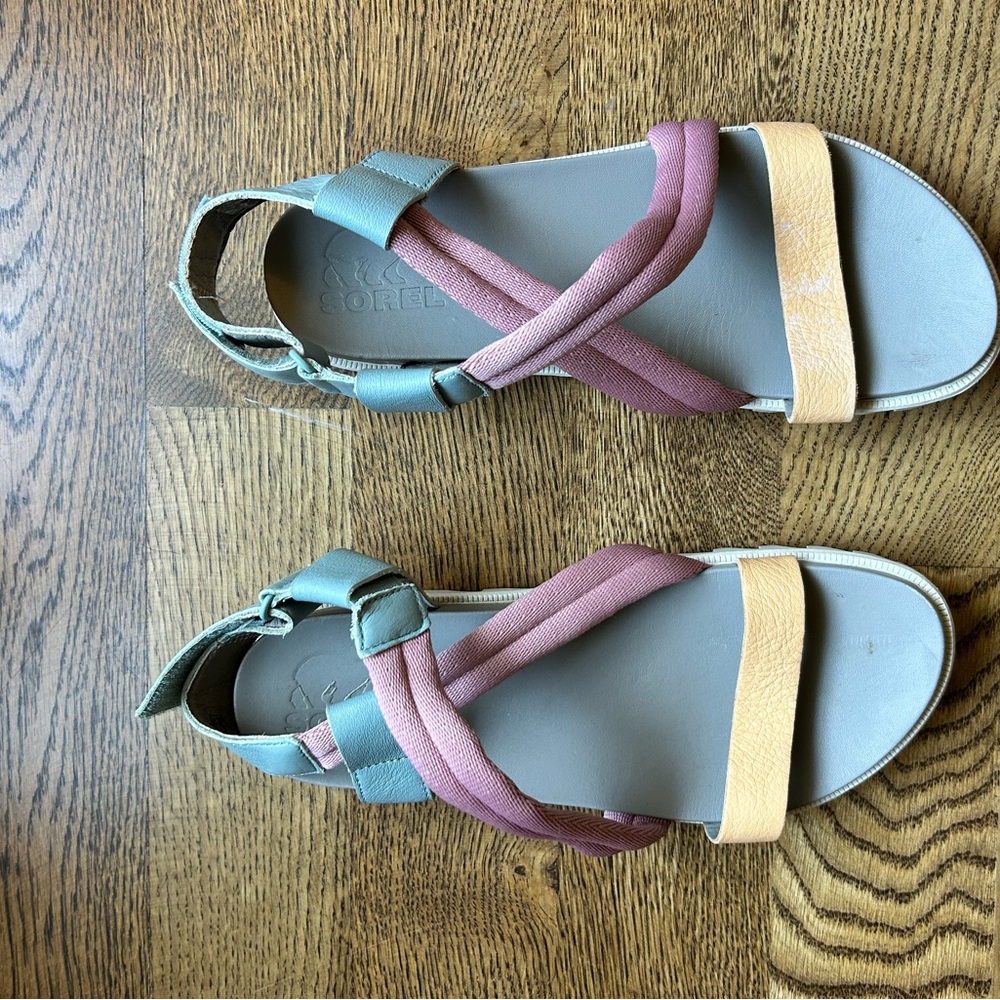 Sorel Pink and Cream Sandals with Crisscross Straps